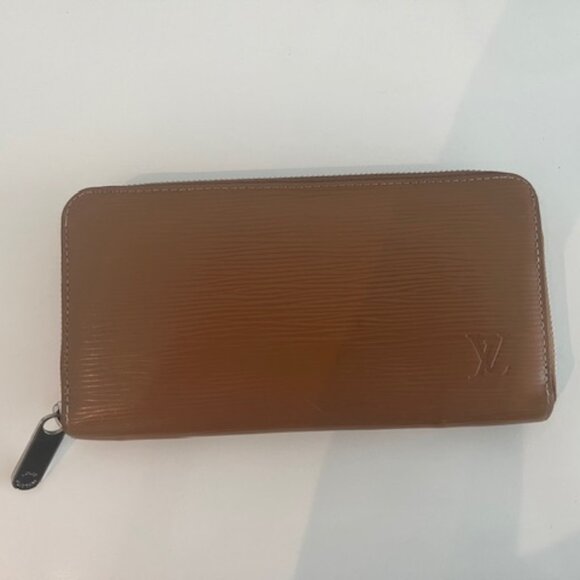 Authentic Louis Vuitton Camel Tan Brown Epi Leather Long Zip Zippy Wallet - Picture 6 of 6